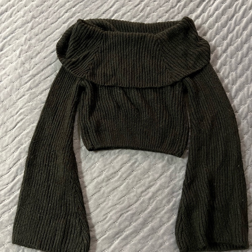 Sweater crop top